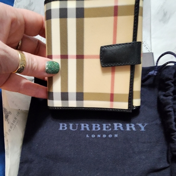 BRAND NEW BURBERRY BIFOLD NOVA CHECK WALLET FULL INCLUSIVE - Picture 10 of 10